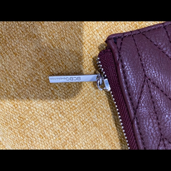 BCBG clutch - Picture 4 of 6